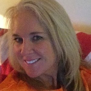 Meet your Posher, Carla